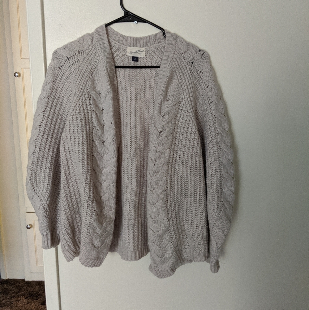 Cable knit open cardigan
